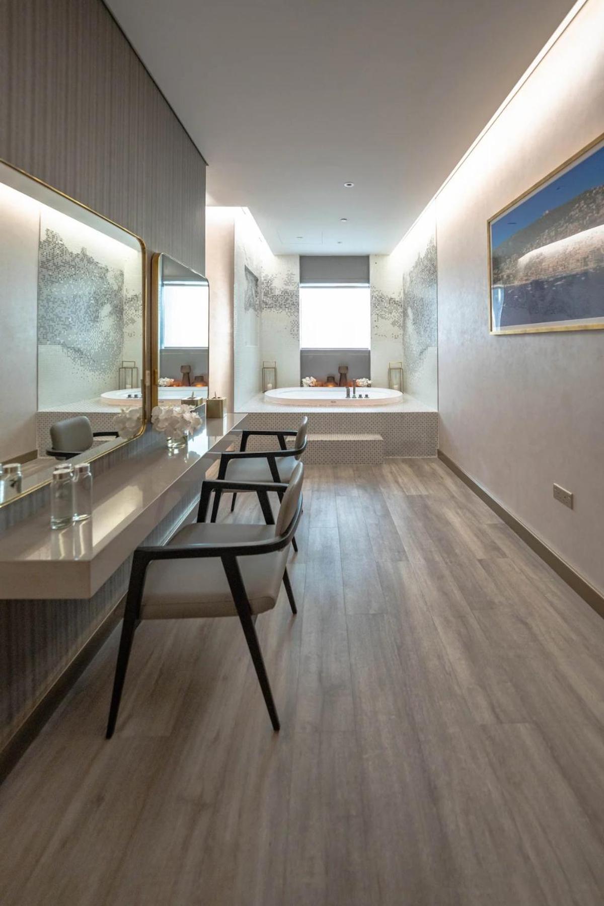 Apartment 2bd Paramount Midtown - 6 Guests - Burj Views 64th Floor Infinity Pool, King Bed Dubai