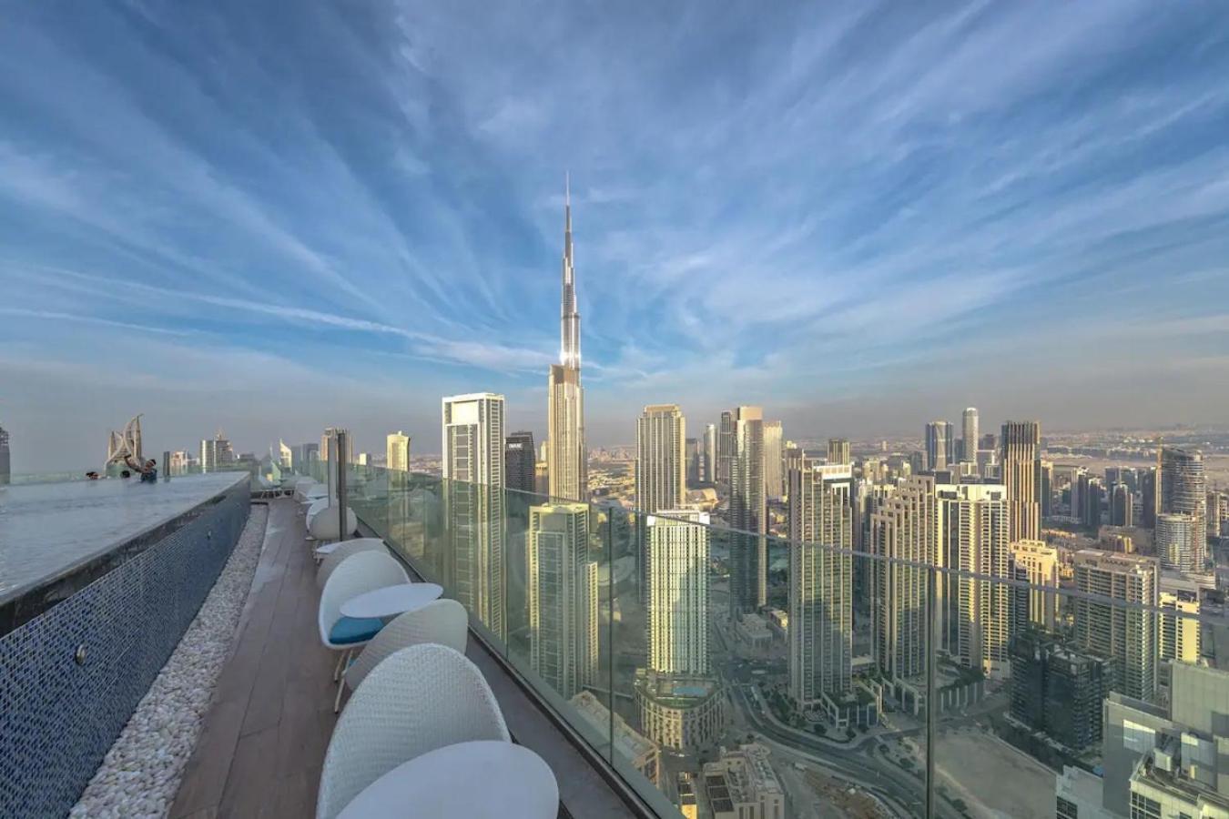 2bd Paramount Midtown - 6 Guests - Burj Views 64th Floor Infinity Pool, King Bed * Dubai